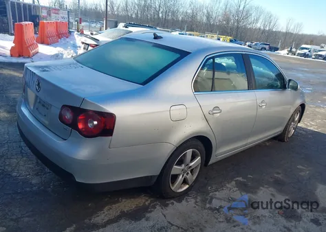 2008 Volkswagen Jetta Se/Sel из США, поврежденный, VIN 3VWRZ71K58M195962